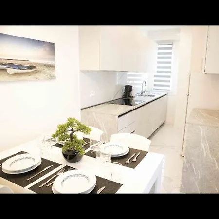 Modern House Dita *
