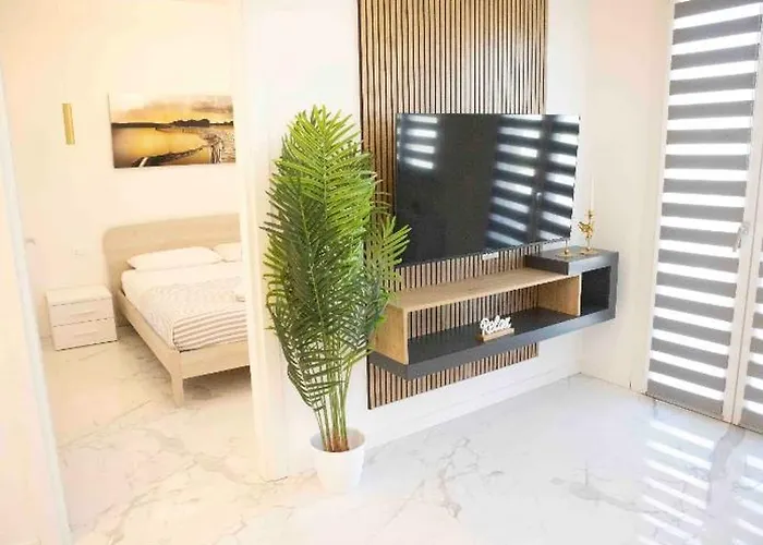 Apartment Modern House Dita